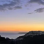 With Sea View *