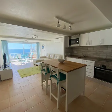 홈스테이 With Sea View